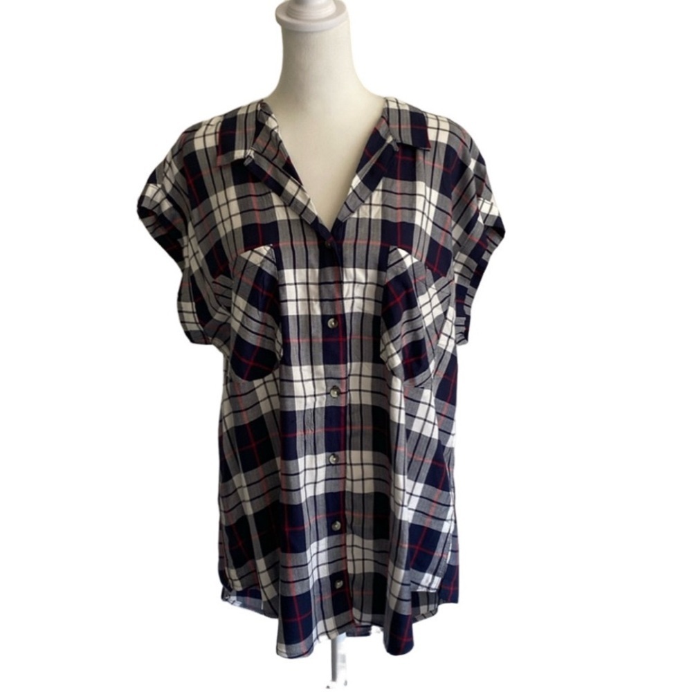 Jachs Girlfriend short sleeved blouse. Size L. Blue/white check. Button-up.